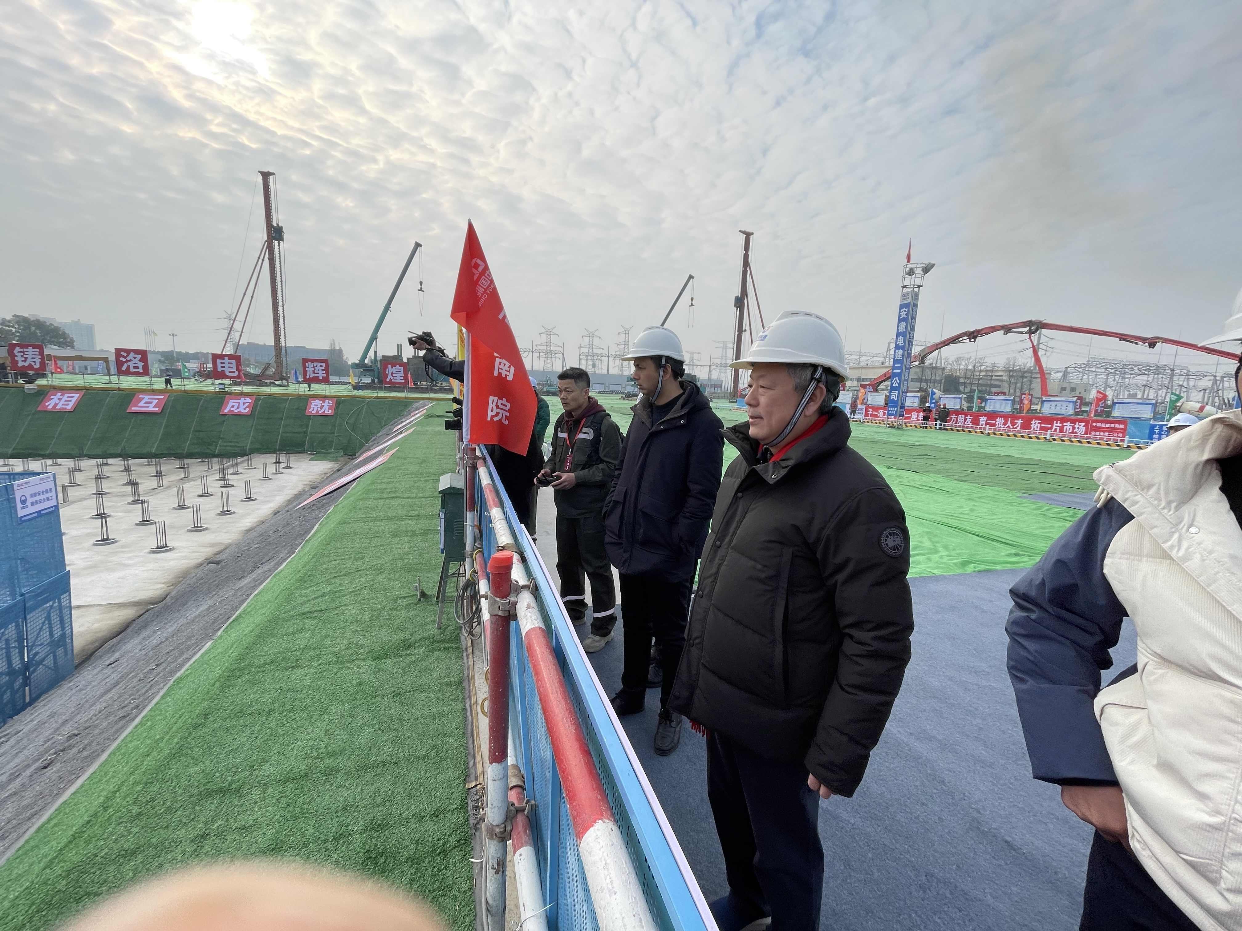 张恒董事长参加淮河能源洛河电厂四期2×1000MW煤电项目主厂房第一罐混凝土浇筑仪式